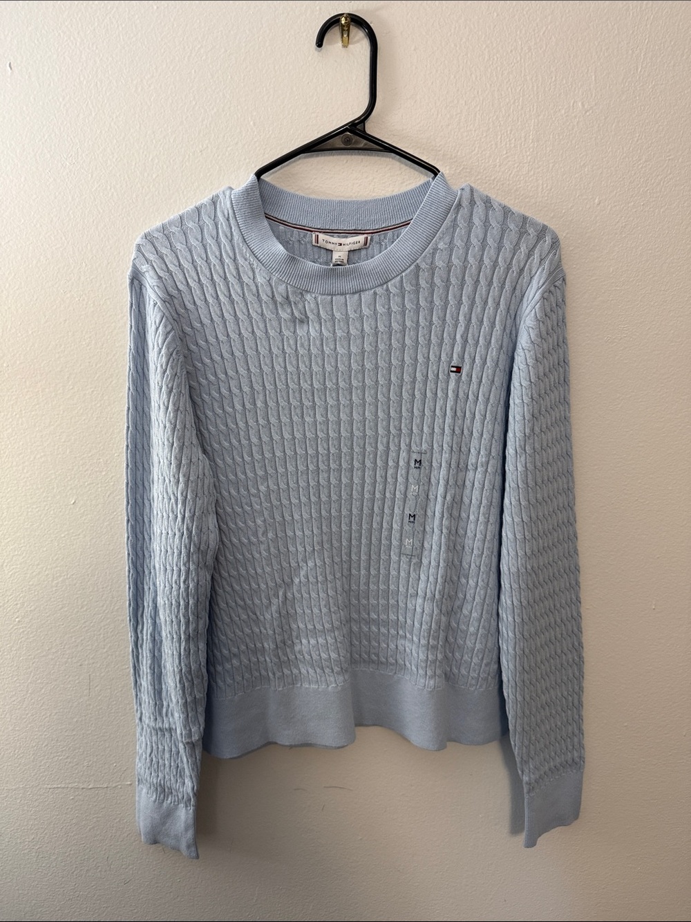 Brand new never worn Tommy Hilfiger women’s cable crew sweater